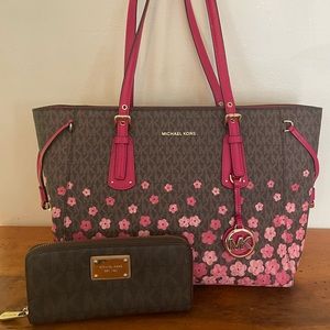 Michael Kors Brown Floral Voyager & Wallet